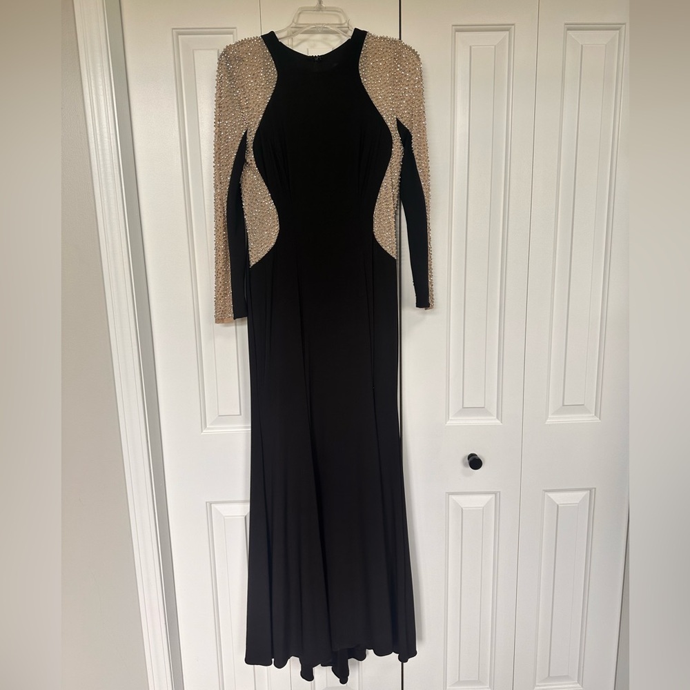 XSCAPE Beaded Colorblock Gown - Picture 3 of 15
